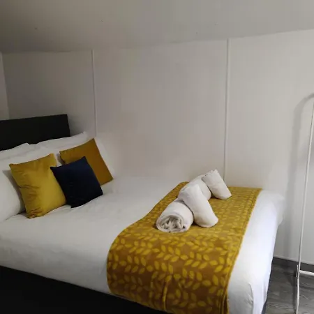 Double Ensuite Rooms Swansea Exterior photo