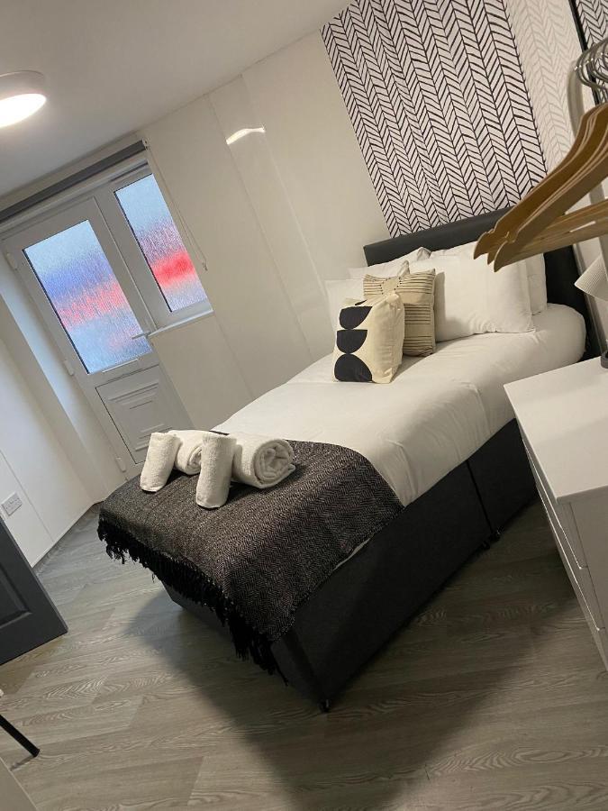 Double Ensuite * Swansea